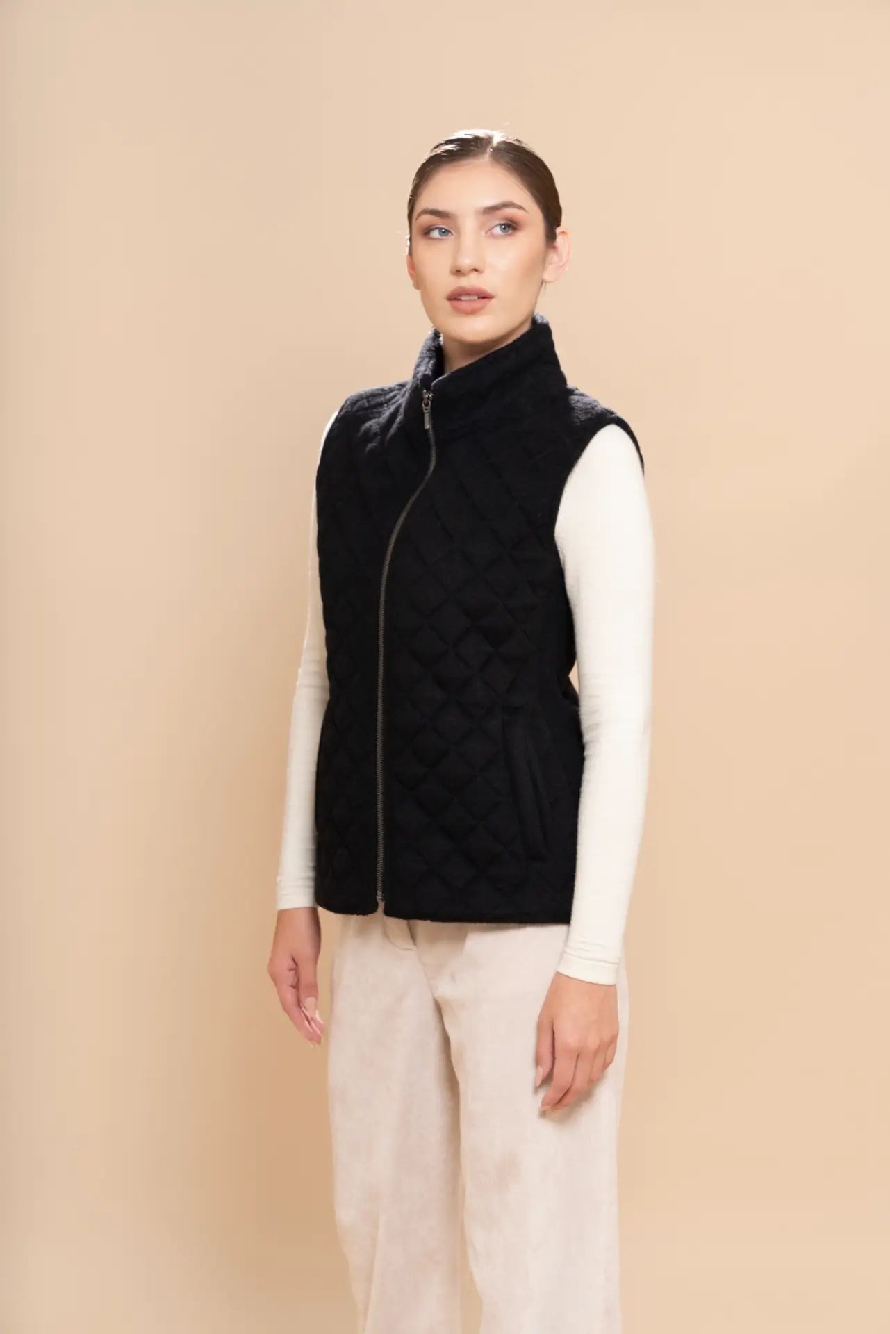 Women's Quilted Vest - PAKAS