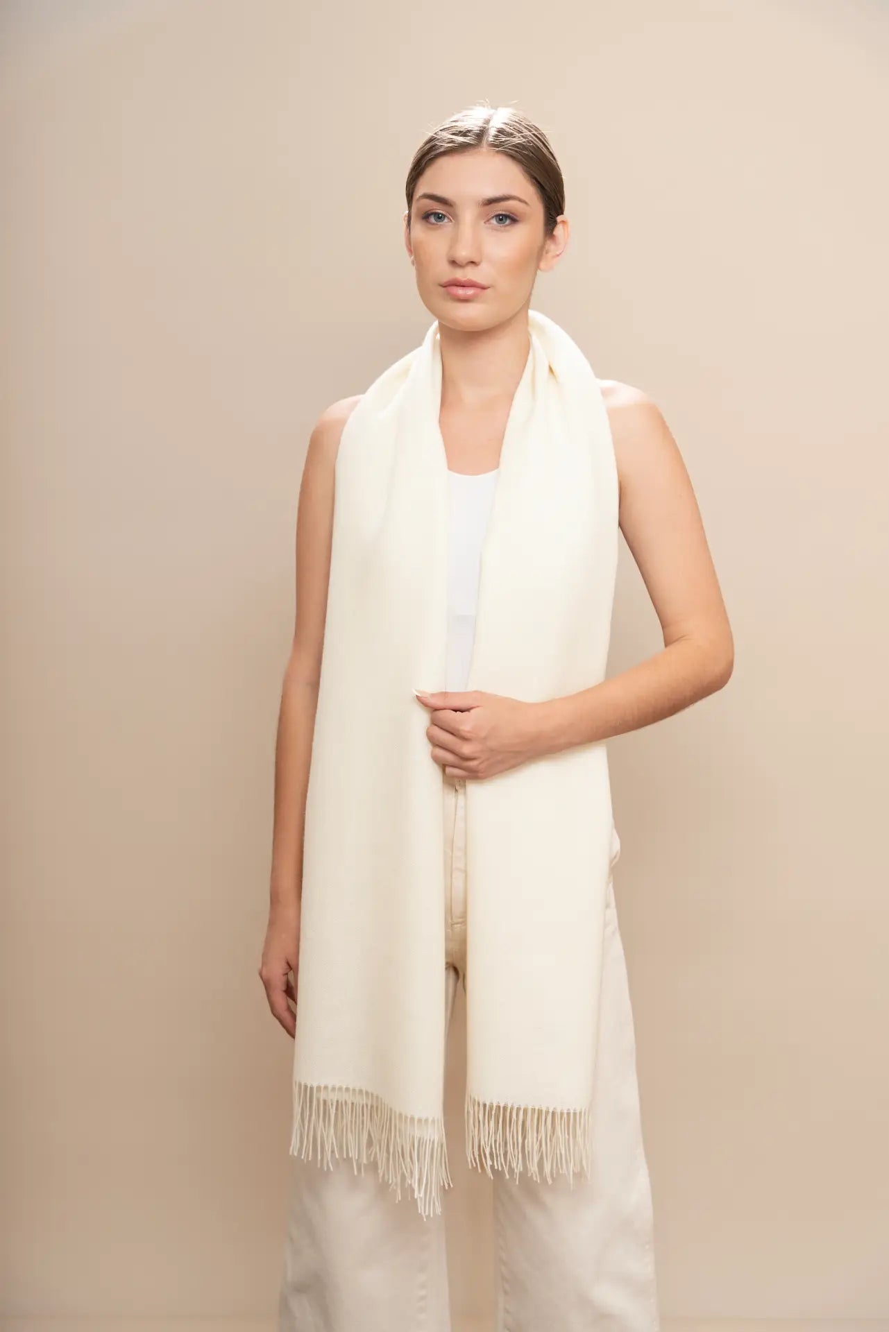 Undyed Classic Shawl - PAKAS